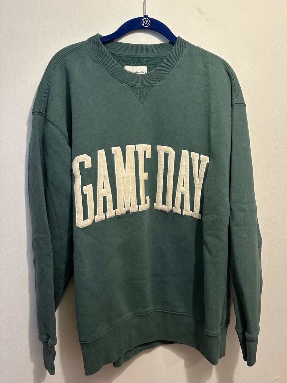 Abercrombie game day crew neck MEDIUM